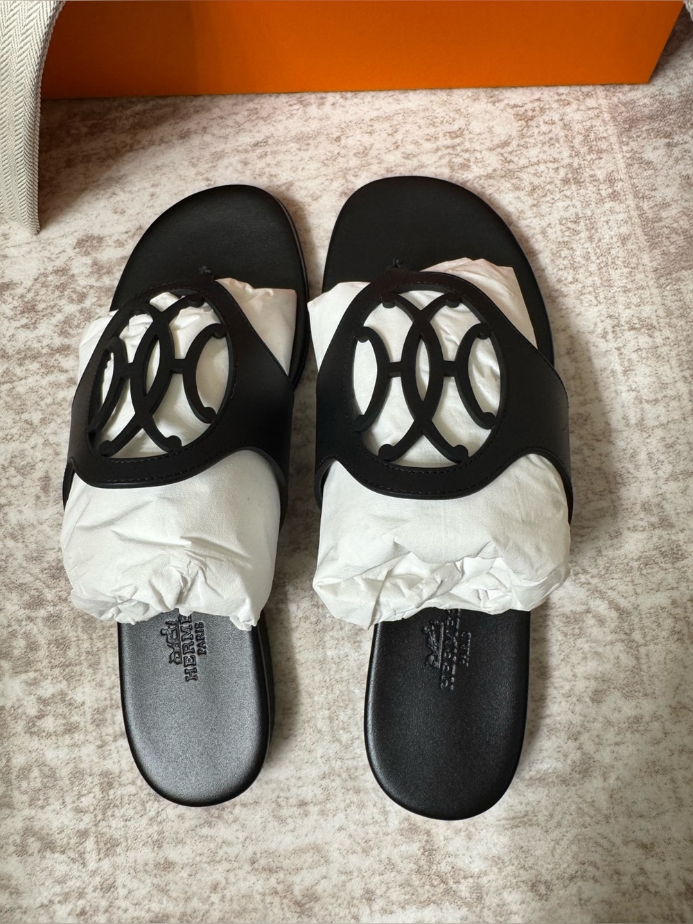 20% OFF!! Hermes Mage Black Leather Sandal